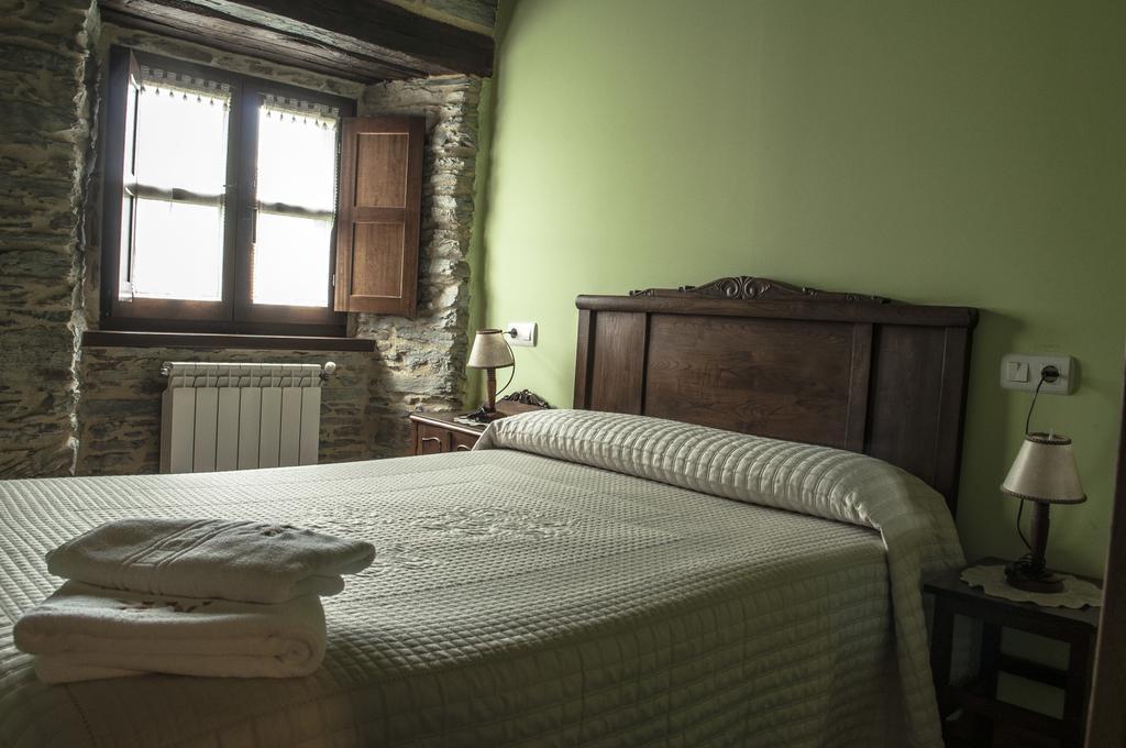 Apartamentos A Retoral Coana الغرفة الصورة